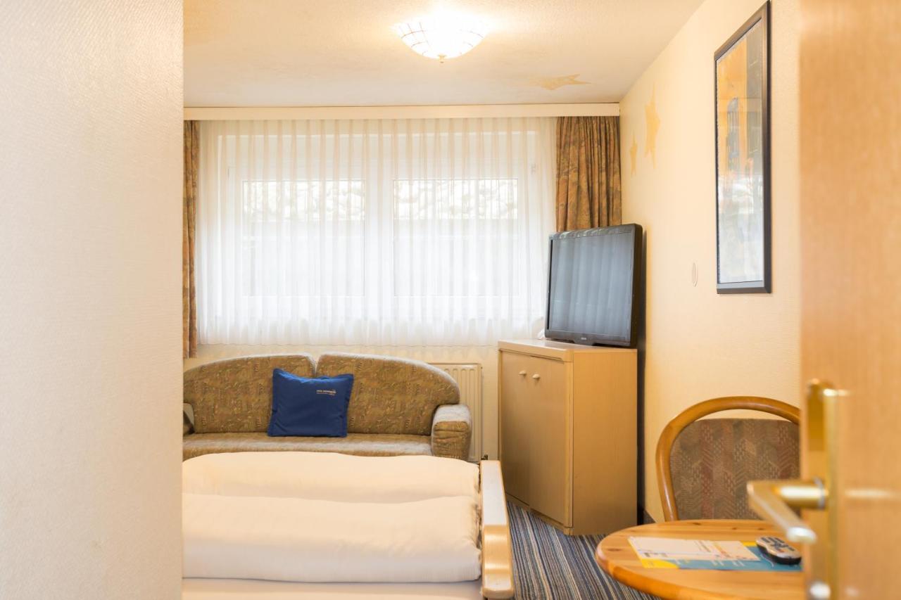 Hotel Gremersdorf - Zum Gruenen Jaeger المظهر الخارجي الصورة